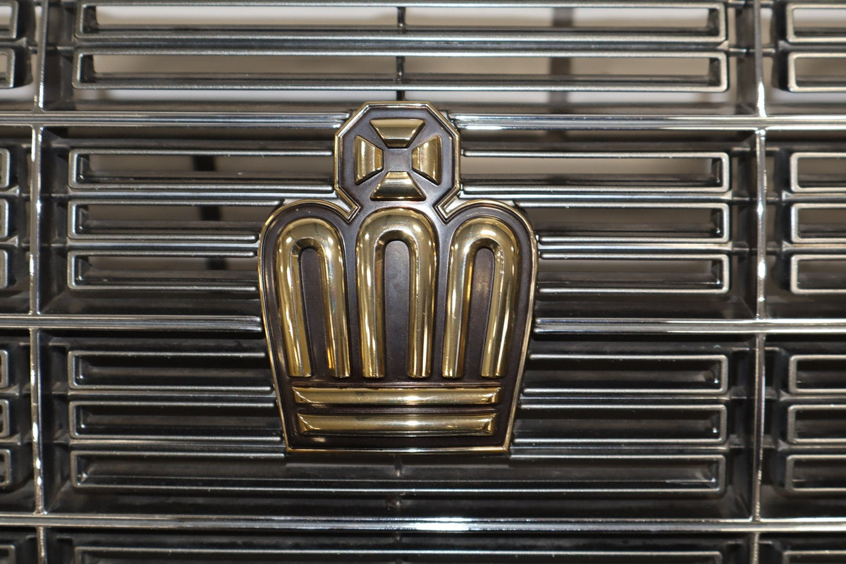1996 Toyota Crown Royal Grille Chrome Gold Emblem OEM JZS151 JDM
