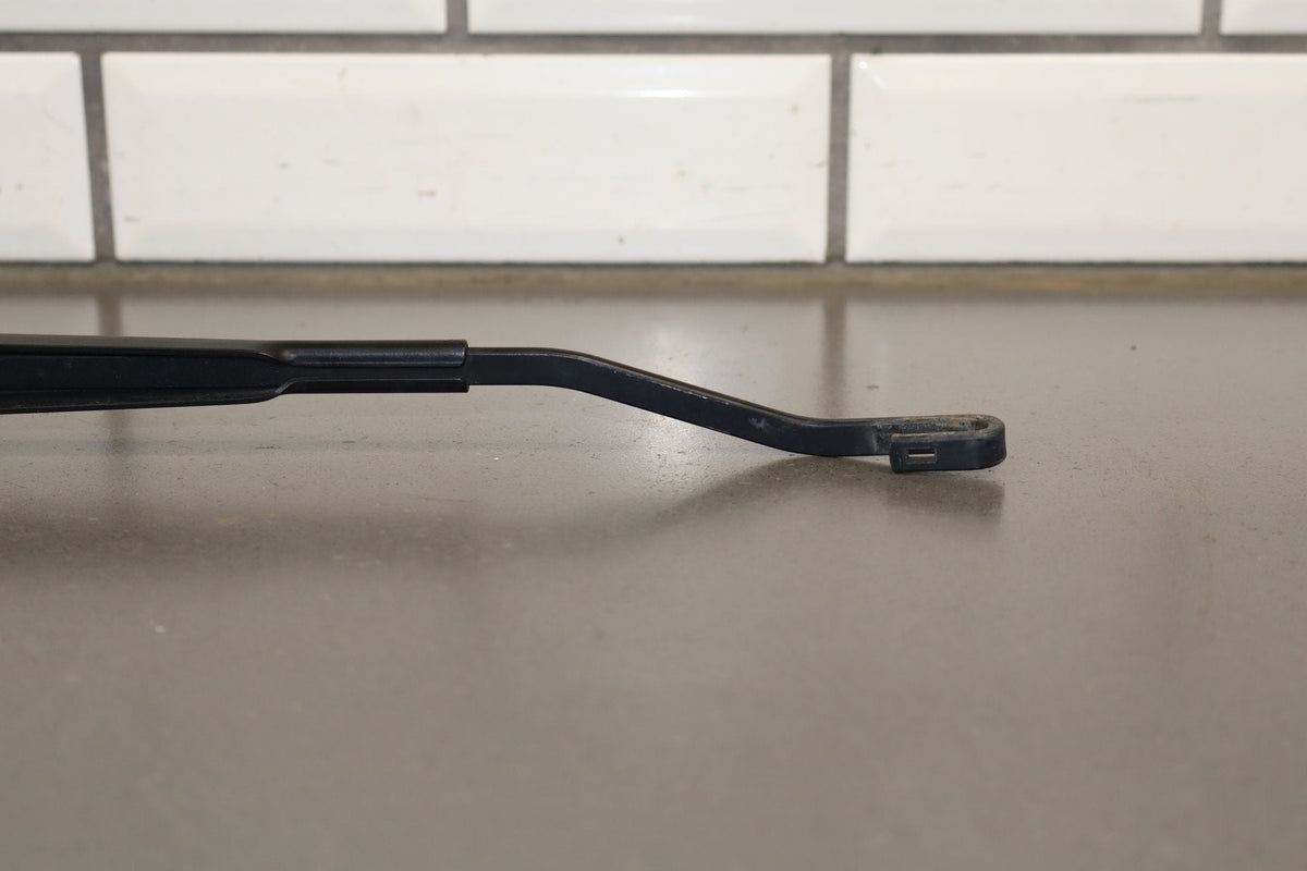 1996 Toyota Crown Wiper Arm Pair LH RH OEM JZS151 No Blades