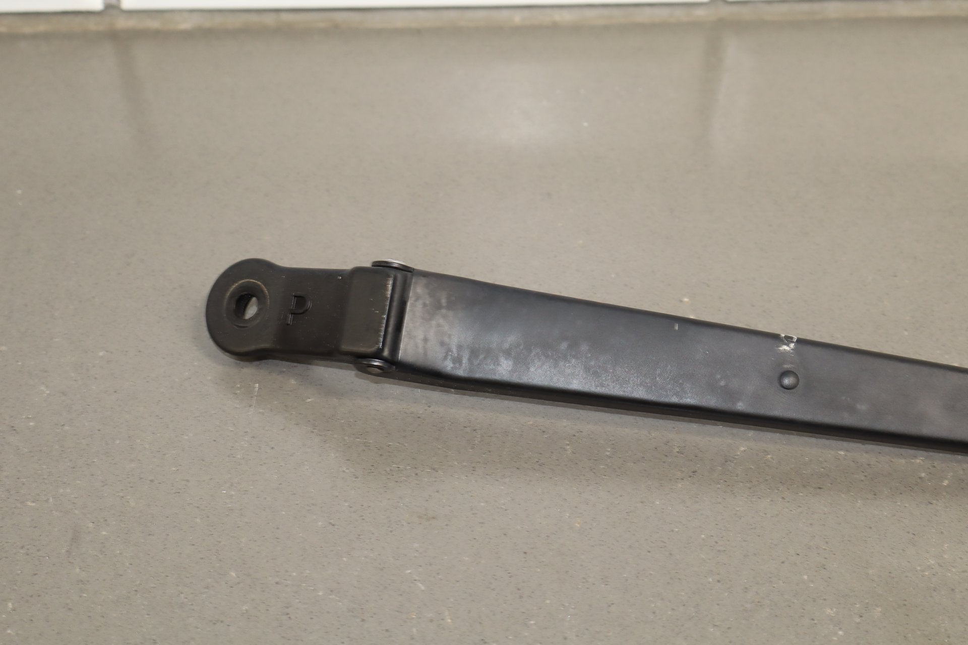 1996 Toyota Crown Wiper Arm Pair LH RH OEM JZS151 No Blades