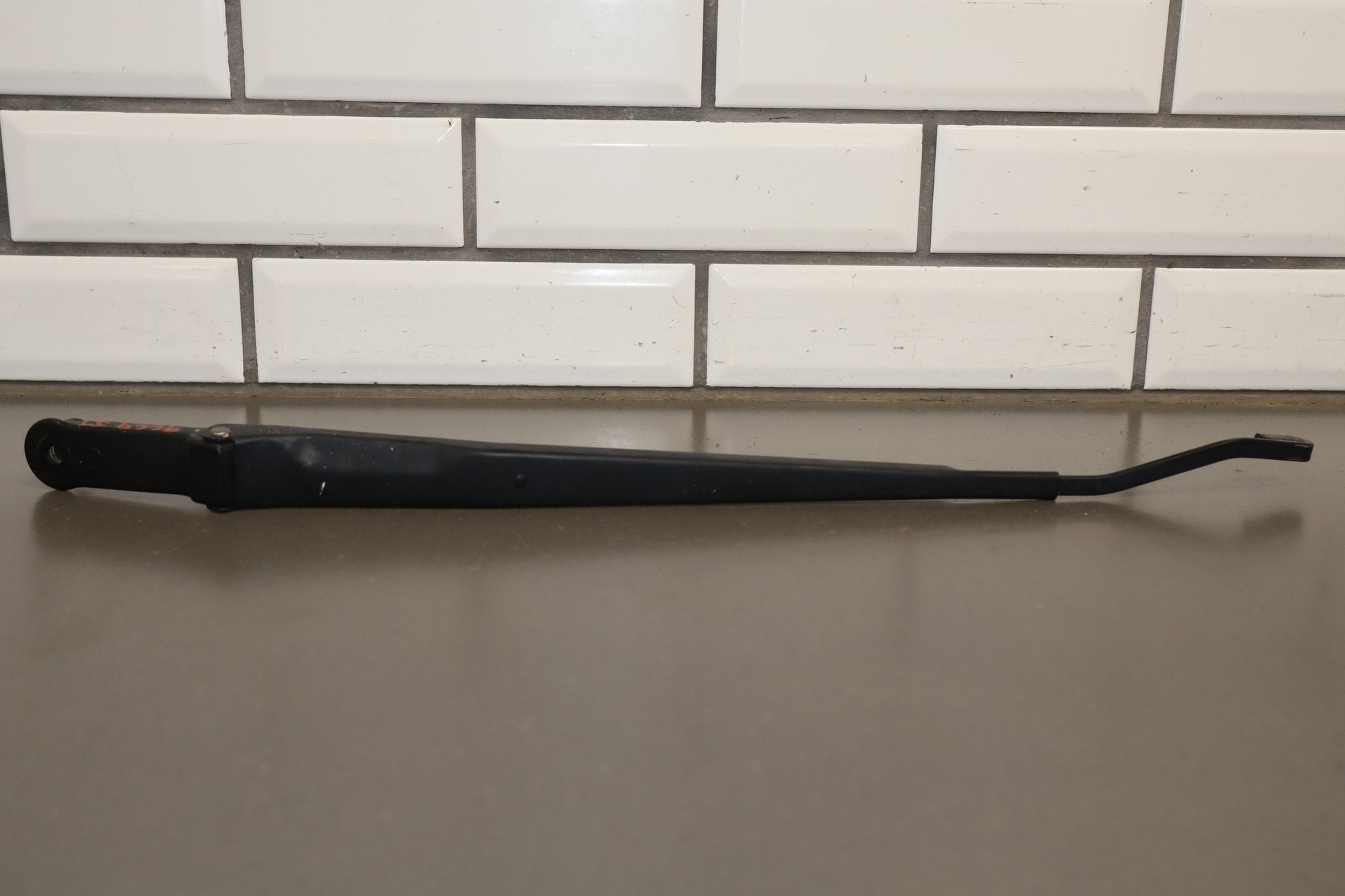 1996 Toyota Crown Wiper Arm Pair LH RH OEM JZS151 No Blades