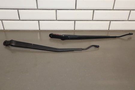 1996 Toyota Crown Wiper Arm Pair LH RH OEM JZS151 No Blades