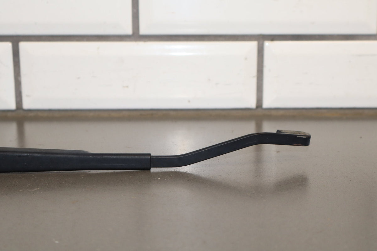 1996 Toyota Crown Wiper Arm Pair LH RH OEM JZS151 No Blades