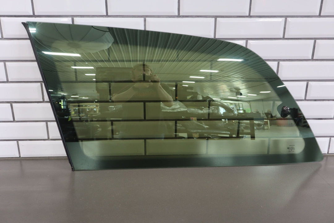 1996 Toyota Previa Left Quarter Window Genuine