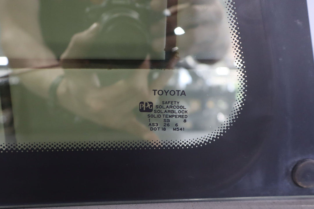 1996 Toyota Previa Right Front Quarter Glass