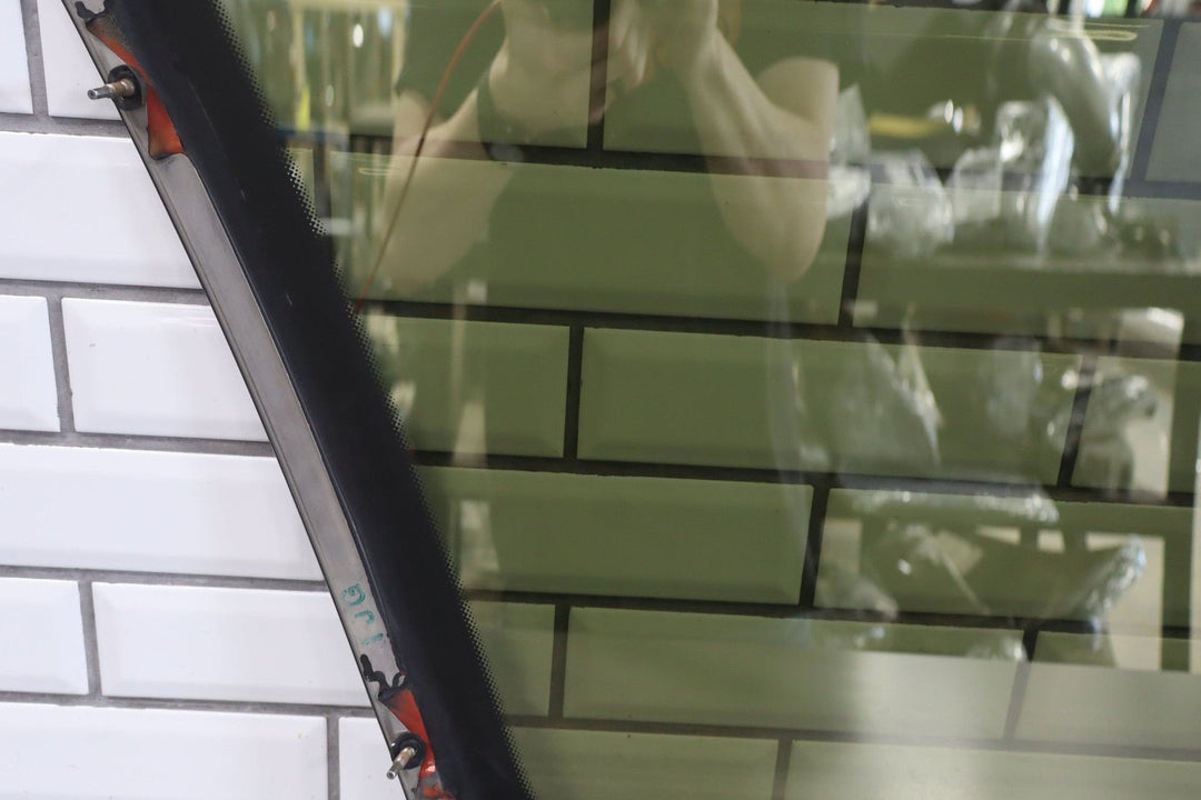 1996 Toyota Previa Right Front Quarter Glass