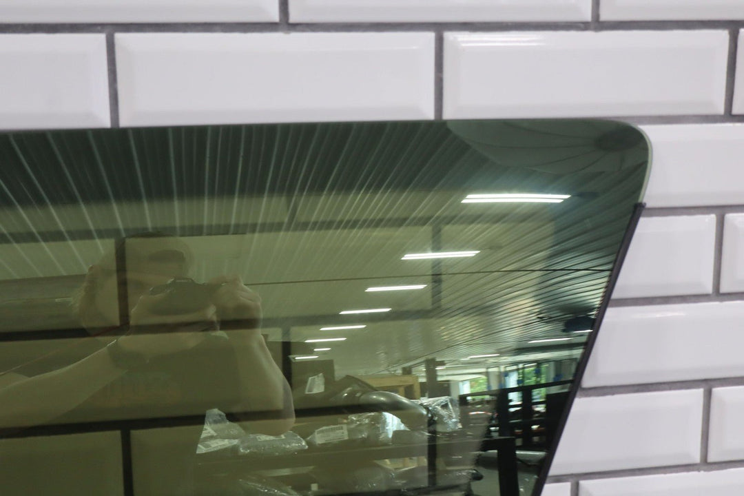 1996 Toyota Previa Right Front Quarter Glass