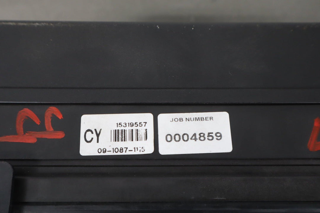 1997 - 1998 Chevrolet Corvette C5 5.7L Engine Fuse Box 15319557