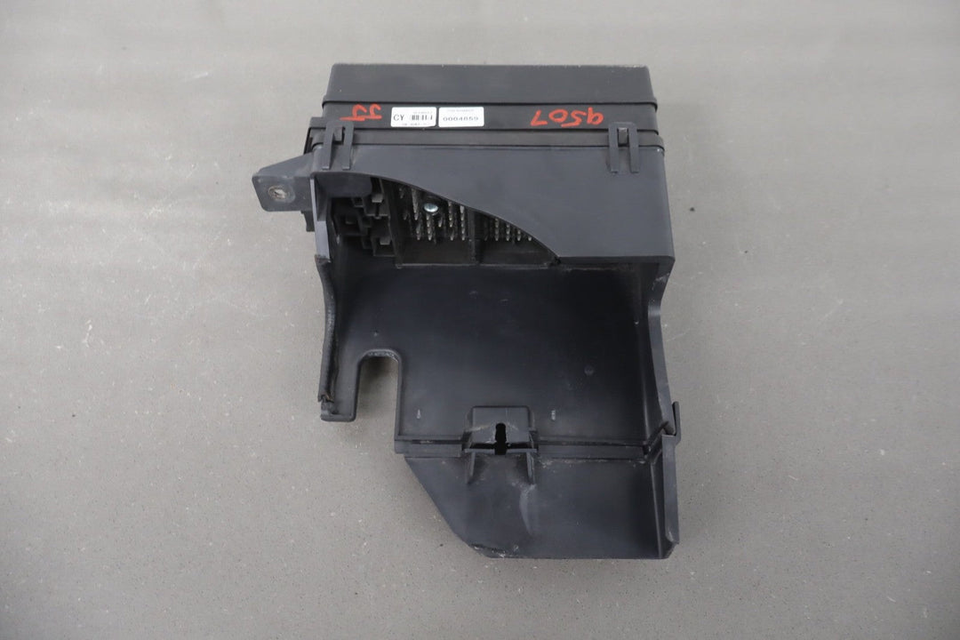 1997 - 1998 Chevrolet Corvette C5 5.7L Engine Fuse Box 15319557