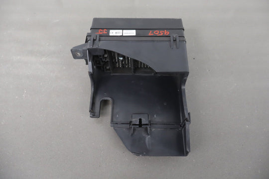 1997 - 1998 Chevrolet Corvette C5 5.7L Engine Fuse Box 15319557