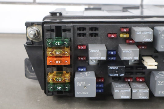 1997 - 1998 Chevrolet Corvette C5 5.7L Engine Fuse Box 15319557