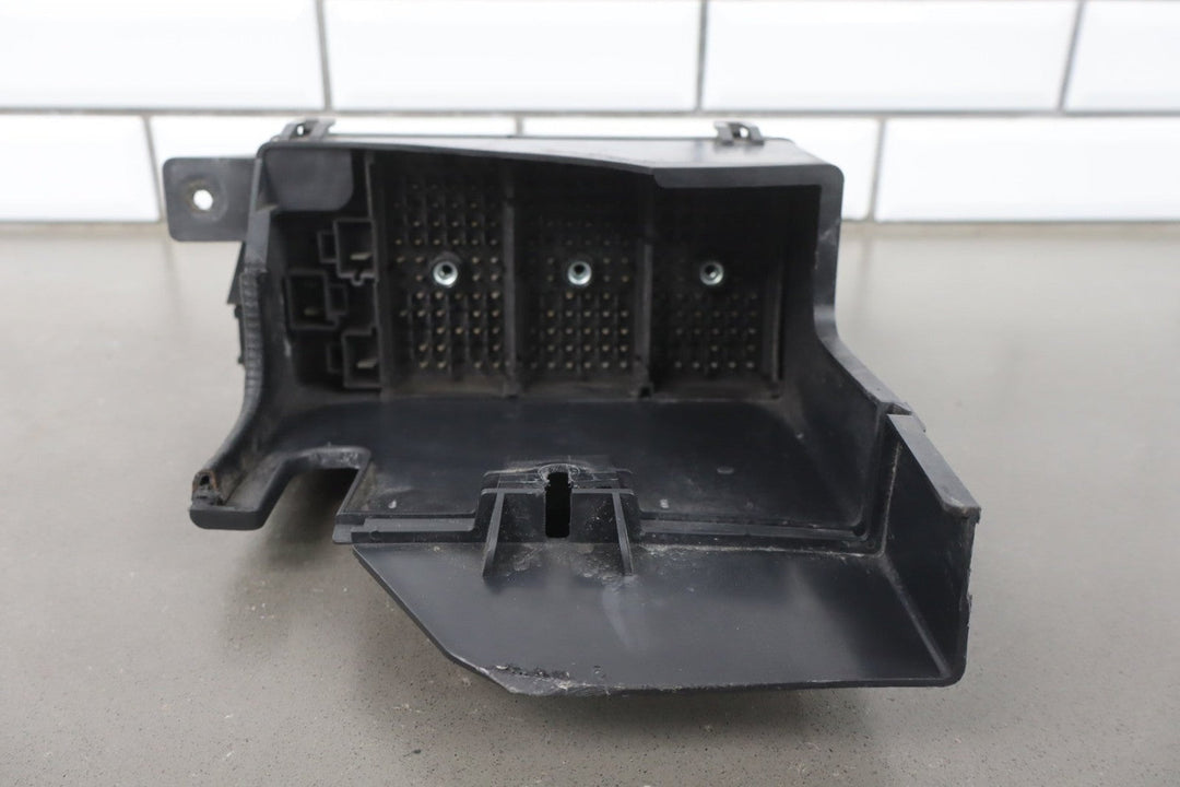 1997 - 1998 Chevrolet Corvette C5 5.7L Engine Fuse Box 15319557