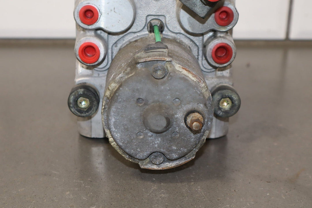 1997 - 1999 Chevrolet Corvette ABS Brake Unit 09376711 OEM