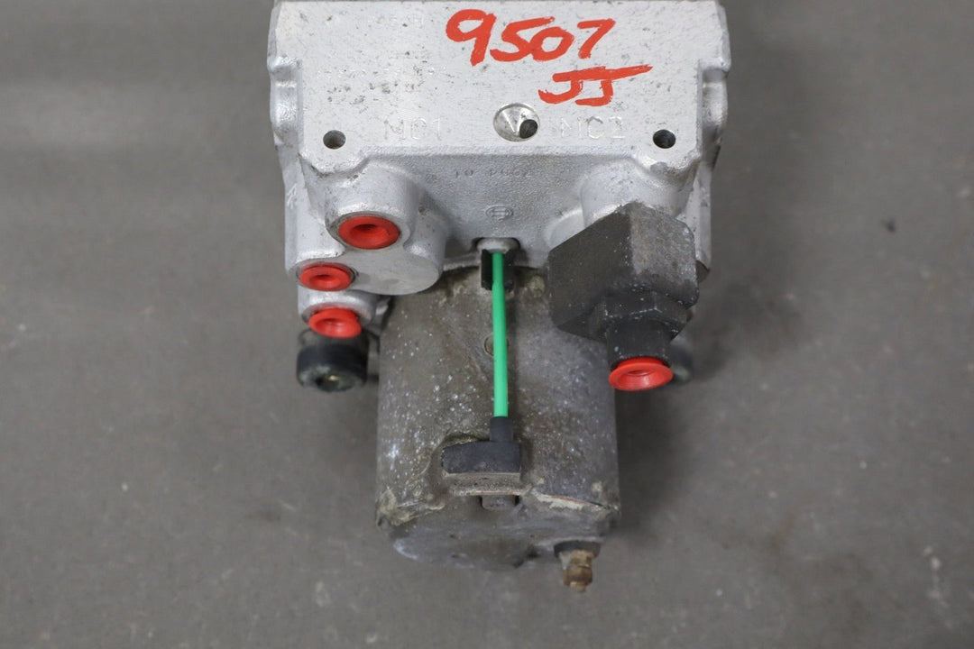 1997 - 1999 Chevrolet Corvette ABS Brake Unit 09376711 OEM