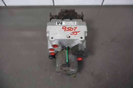 1997 - 1999 Chevrolet Corvette ABS Brake Unit 09376711 OEM