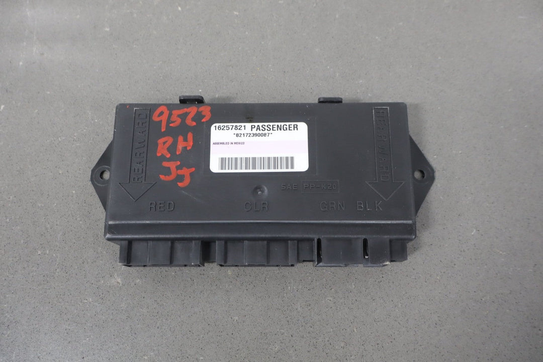 1997 - 1999 Chevrolet Corvette C5 Passenger Door Control Module 09352891