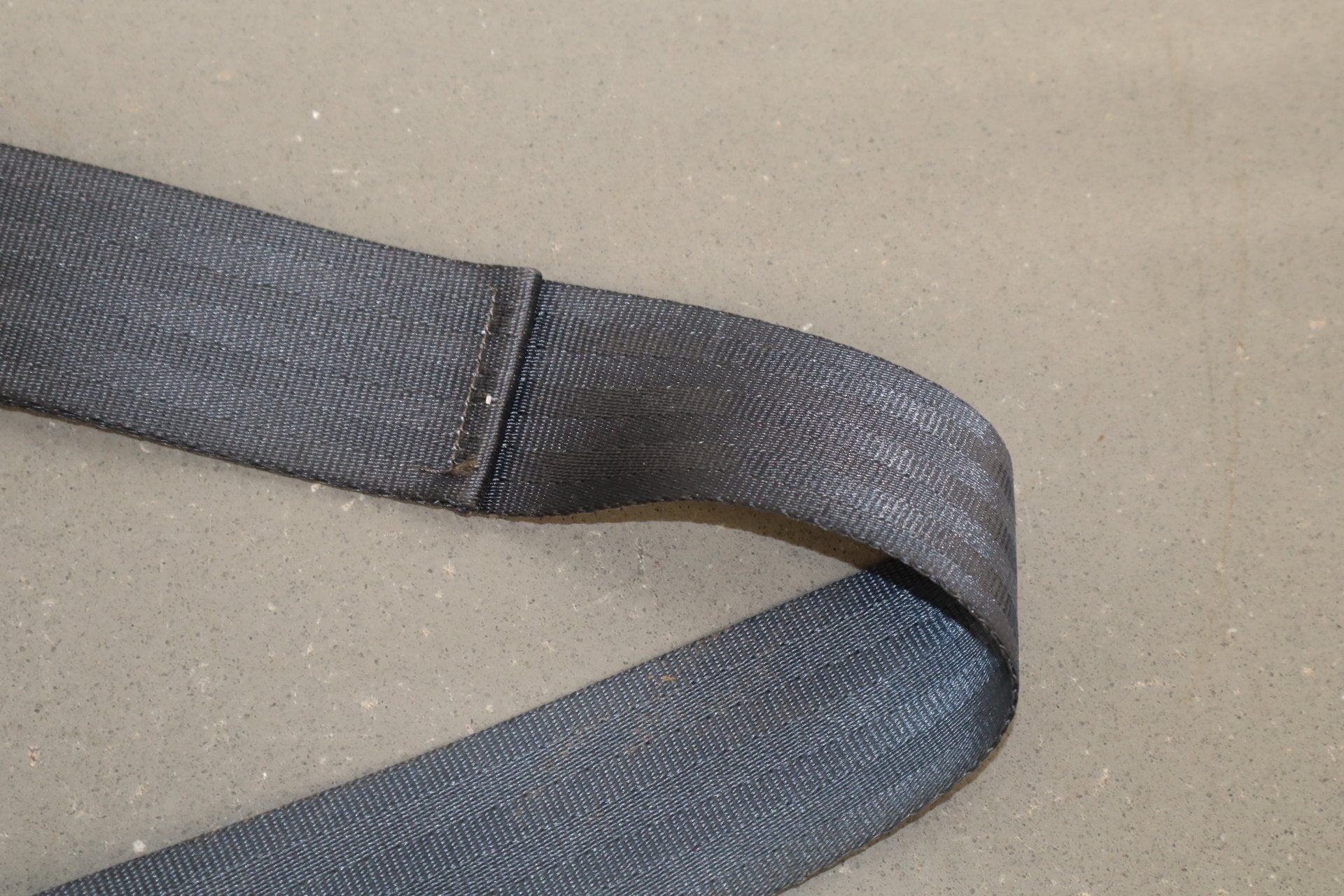 1997-2000 Chevrolet Corvette C5 Coupe Driver Seat Belt Retractor Black 88893509