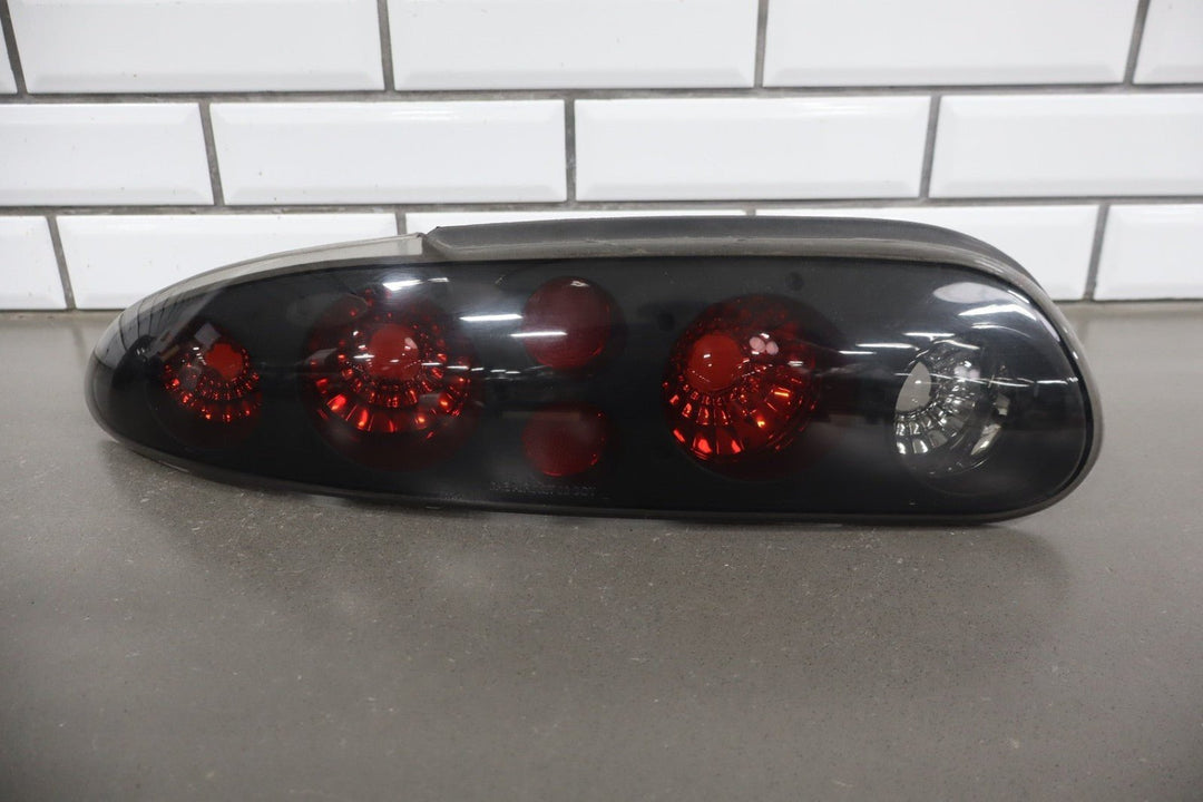1997 - 2002 Chevrolet Camaro Aftermarket Tail Light Set