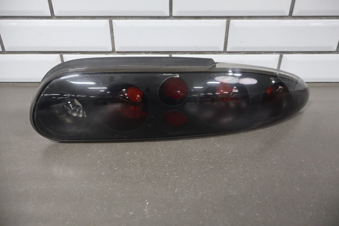 1997 - 2002 Chevrolet Camaro Aftermarket Tail Light Set