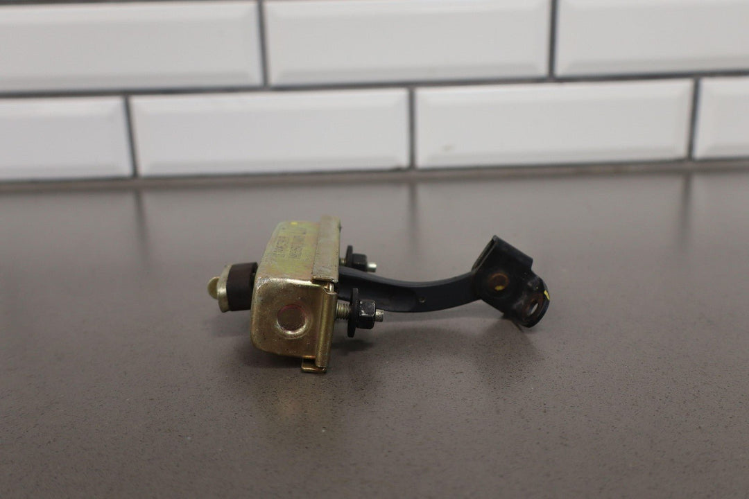 1997 - 2002 Plymouth Chrysler Prowler Left Driver Door Check Limiter