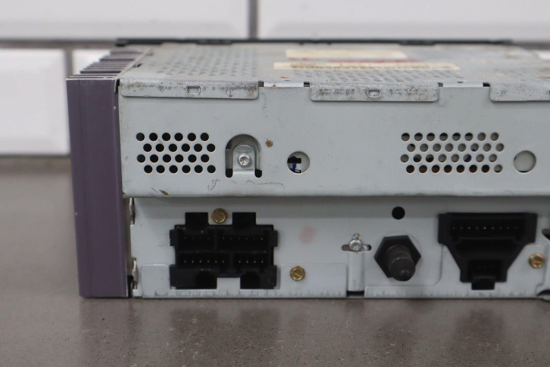1997 - 2004 C5 Corvette AM - FM - CD Radio Player OPT UN0 *Cracked Knob*