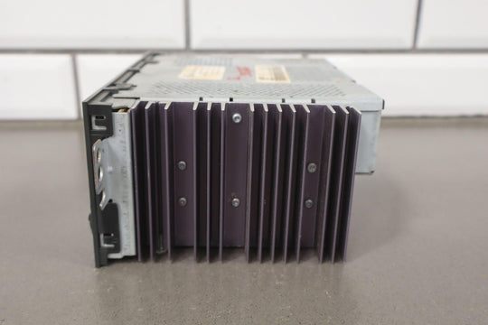 1997 - 2004 C5 Corvette AM - FM - CD Radio Player OPT UN0 *Cracked Knob*