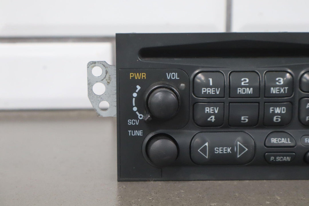 1997 - 2004 C5 Corvette AM - FM - CD Radio Player OPT UN0 *Cracked Knob*