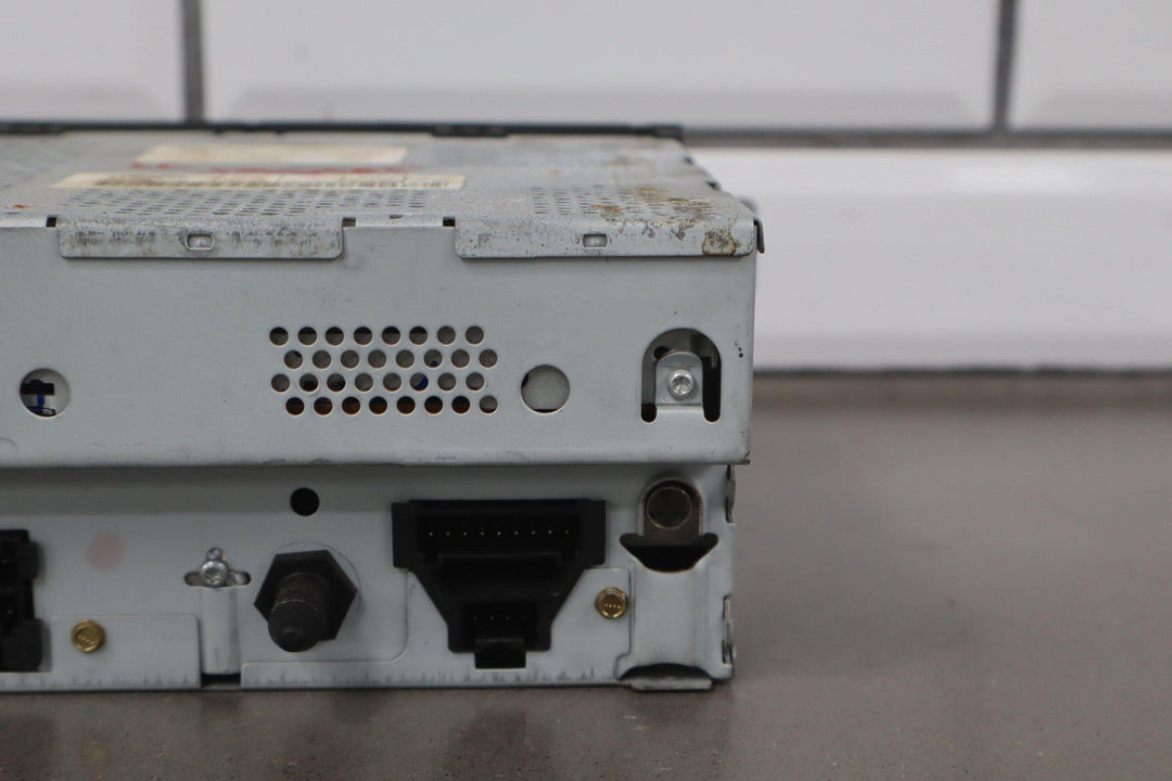 1997 - 2004 C5 Corvette AM - FM - CD Radio Player OPT UN0 *Cracked Knob*