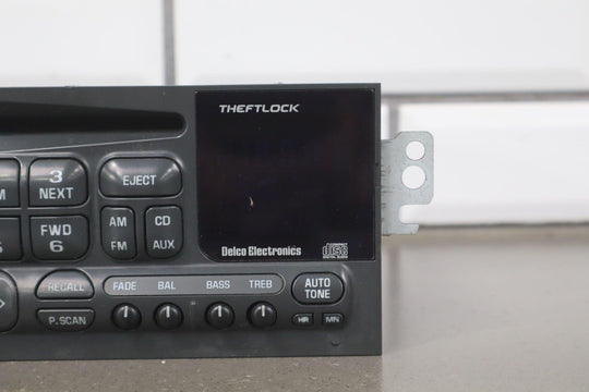 1997 - 2004 C5 Corvette AM - FM - CD Radio Player OPT UN0 *Cracked Knob*