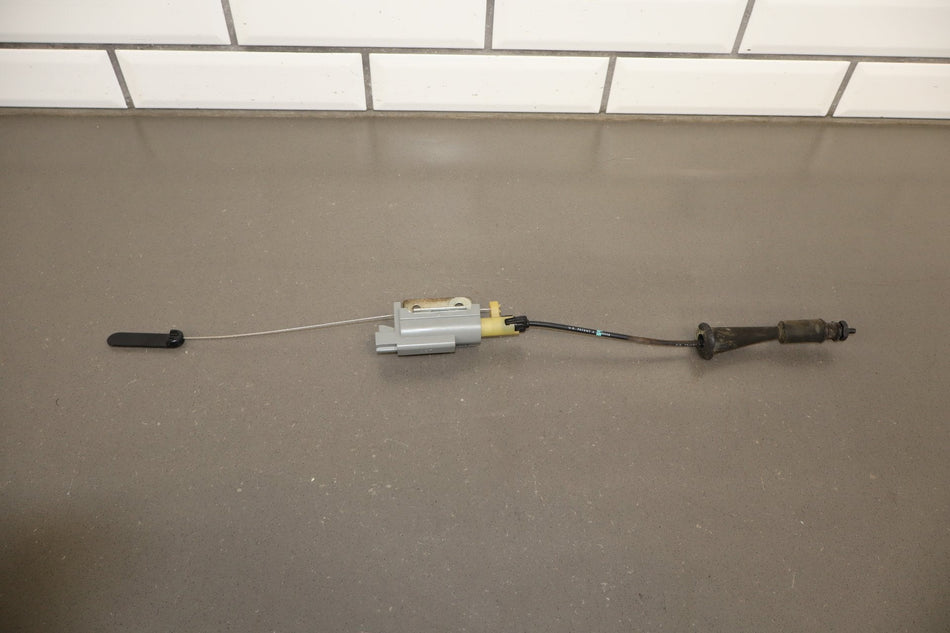 1997-2004 C5 Corvette Fuel Tank Filler Door Release Cable & Motor 10275633