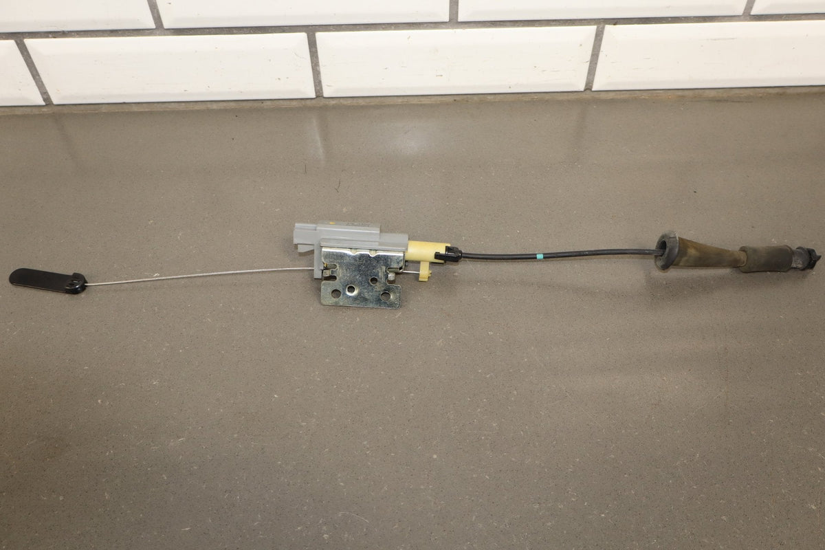1997-2004 C5 Corvette Fuel Tank Filler Door Release Cable & Motor 10275633