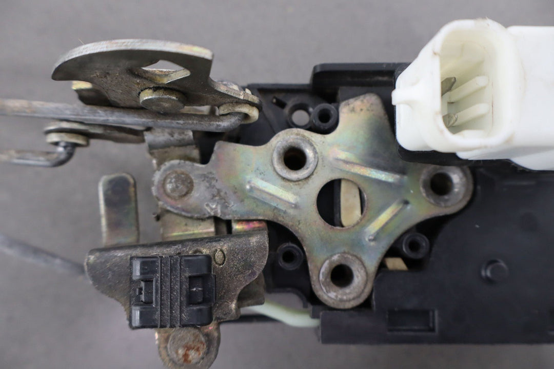 1997 - 2004 C5 Corvette Left Driver Door Latch W/Rods