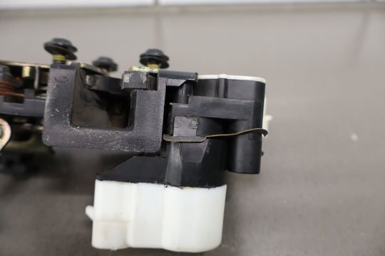 1997 - 2004 C5 Corvette Left Driver Door Latch W/Rods