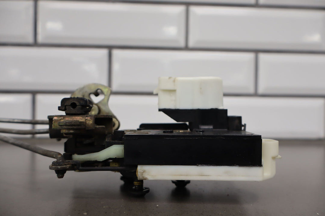 1997 - 2004 C5 Corvette Left Driver Door Latch W/Rods