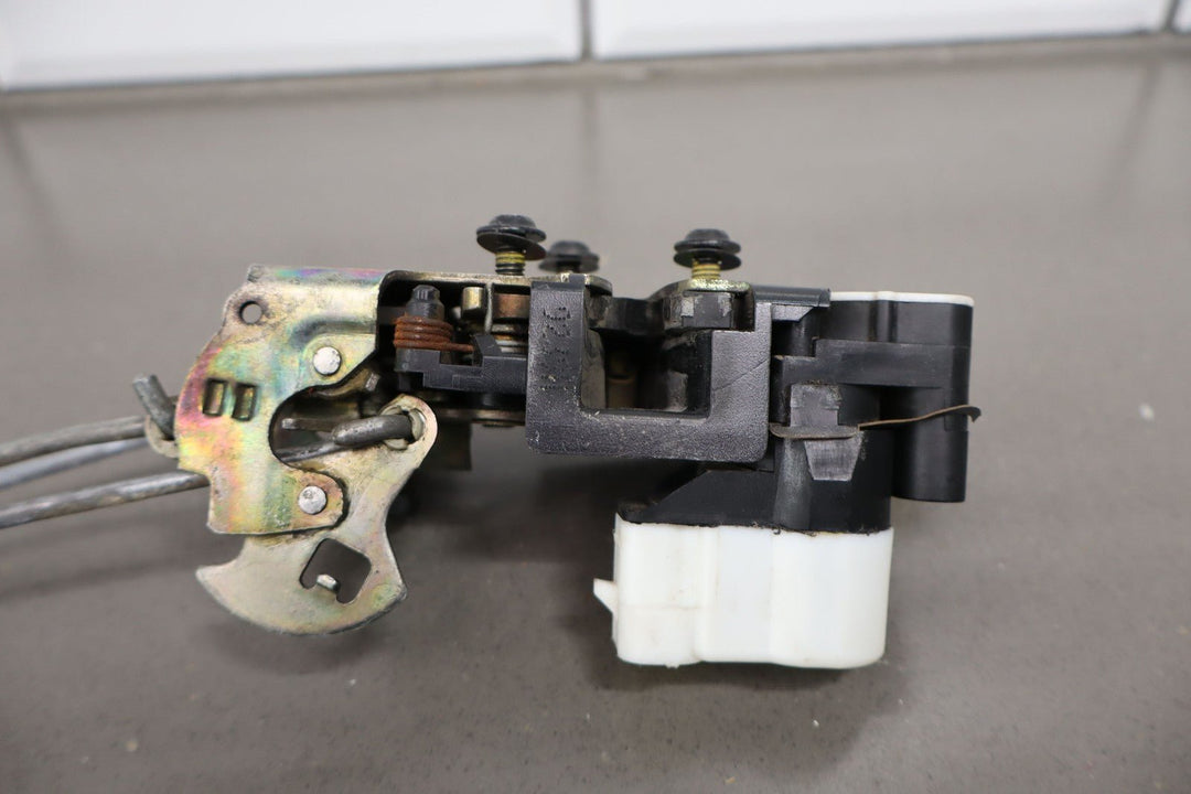 1997 - 2004 C5 Corvette Left Driver Door Latch W/Rods