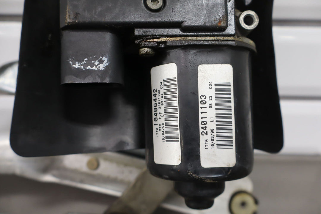 1997 - 2004 C5 Corvette Wiper Transmission Linkage & Motor