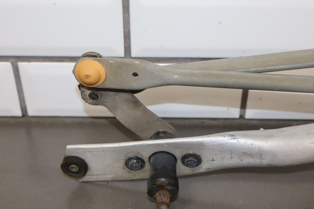 1997 - 2004 C5 Corvette Wiper Transmission Linkage & Motor