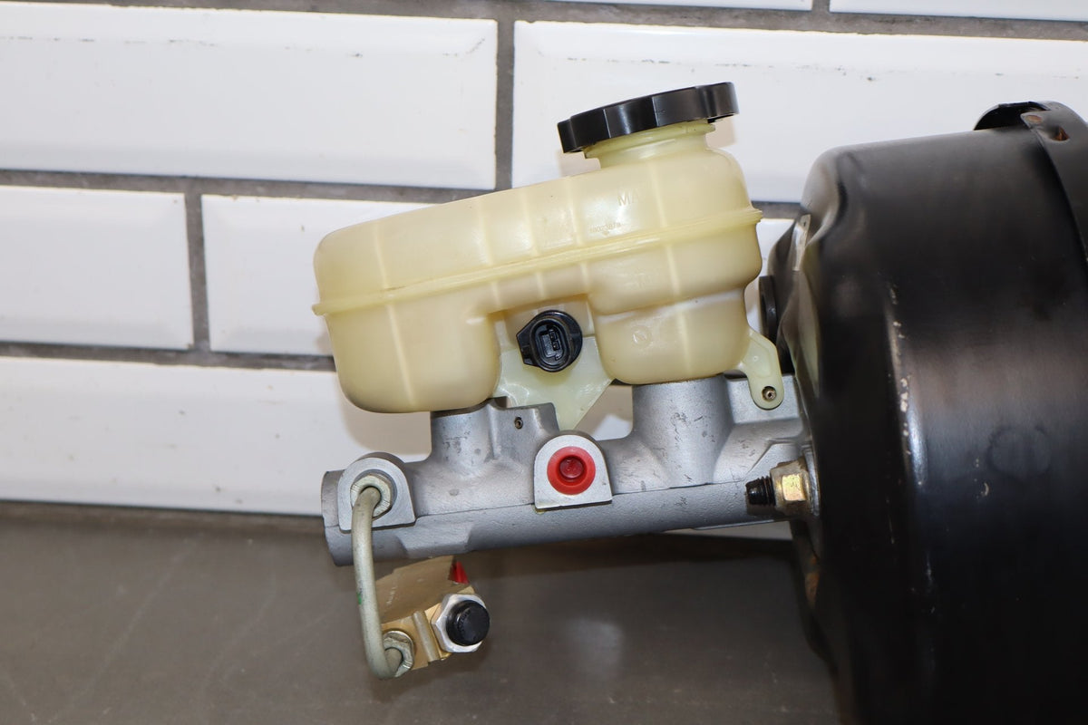 1997-2004 Chevrolet Corvette C5 Brake Booster w/ Master Cylinder