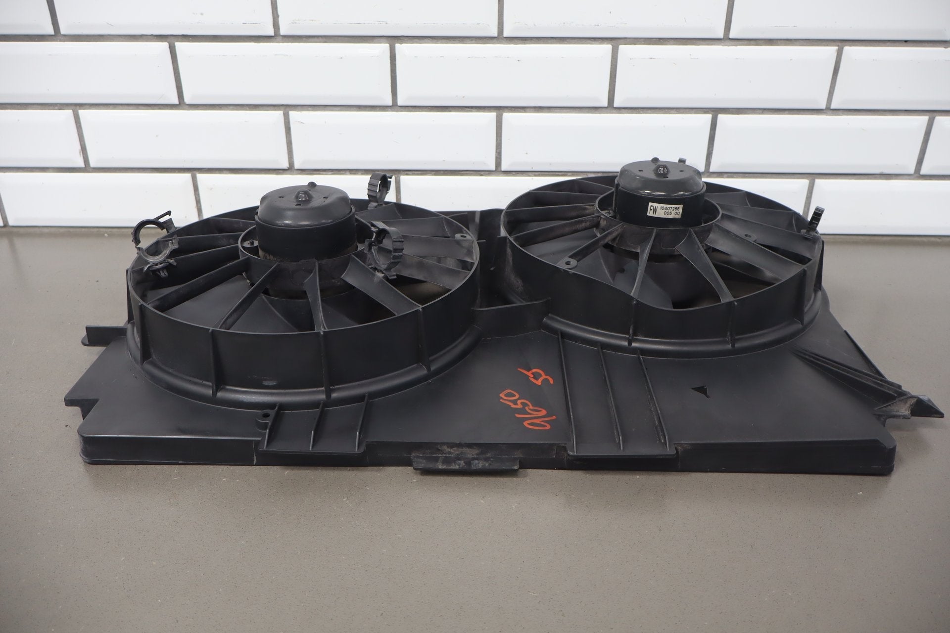 1997-2004 Chevrolet Corvette C5 Cooling Fan 24001282