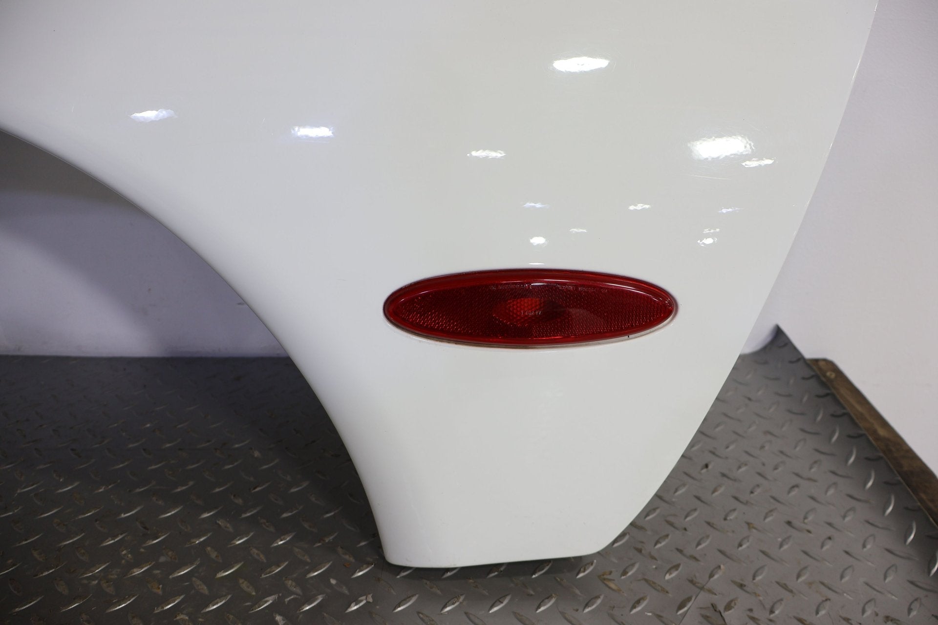 1997-2004 Chevrolet Corvette C5 Coupe Left Driver Quarter Panel White 10U