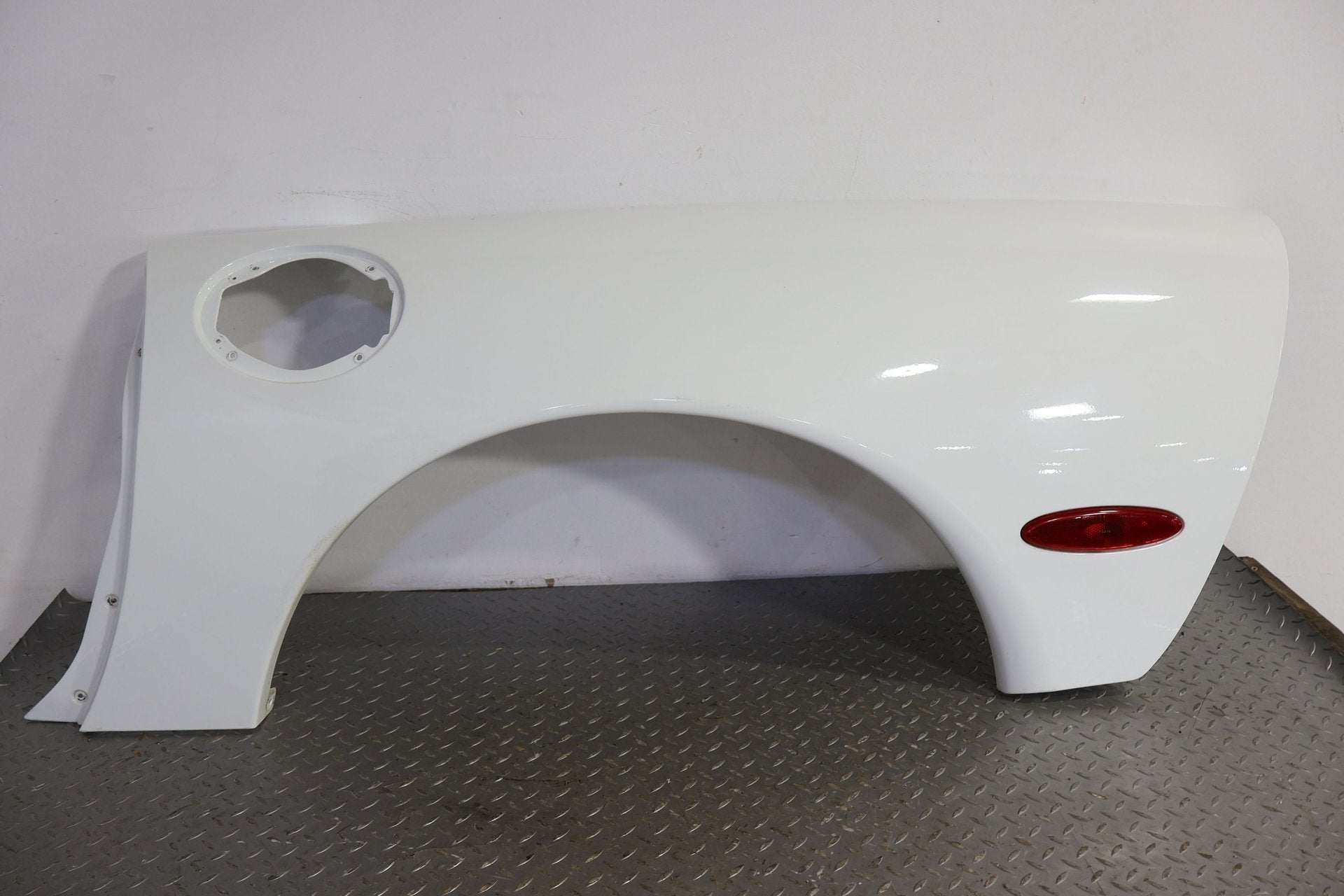 1997-2004 Chevrolet Corvette C5 Coupe Left Driver Quarter Panel White 10U