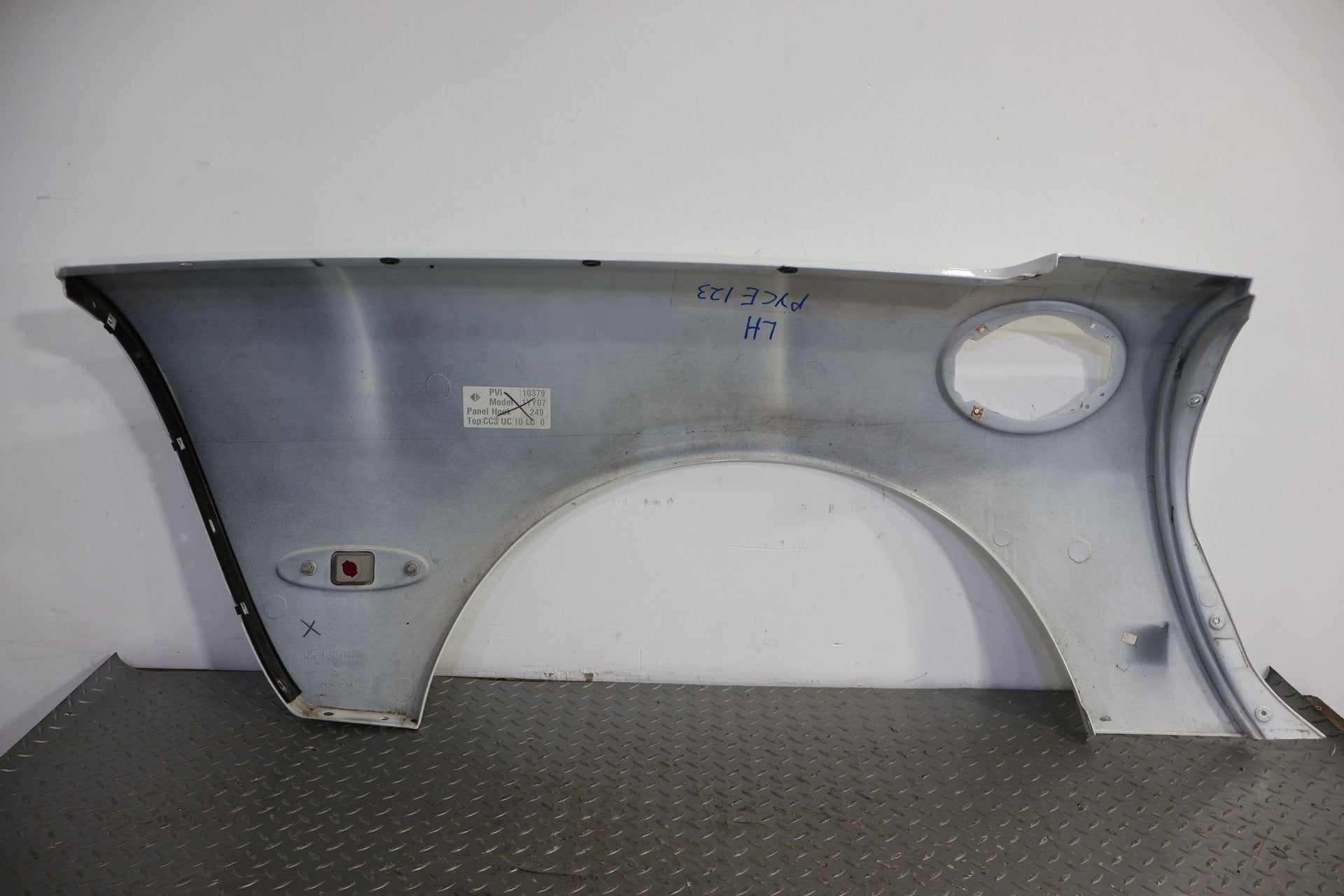 1997-2004 Chevrolet Corvette C5 Coupe Left Driver Quarter Panel White 10U