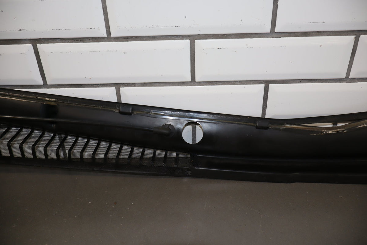 1997-2004 Chevrolet Corvette C5 Cowl Vent Panel 10446063
