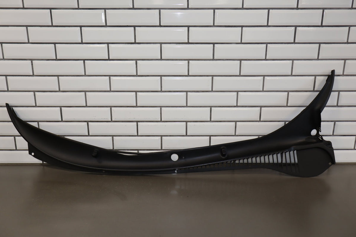 1997-2004 Chevrolet Corvette C5 Cowl Vent Panel 10446063