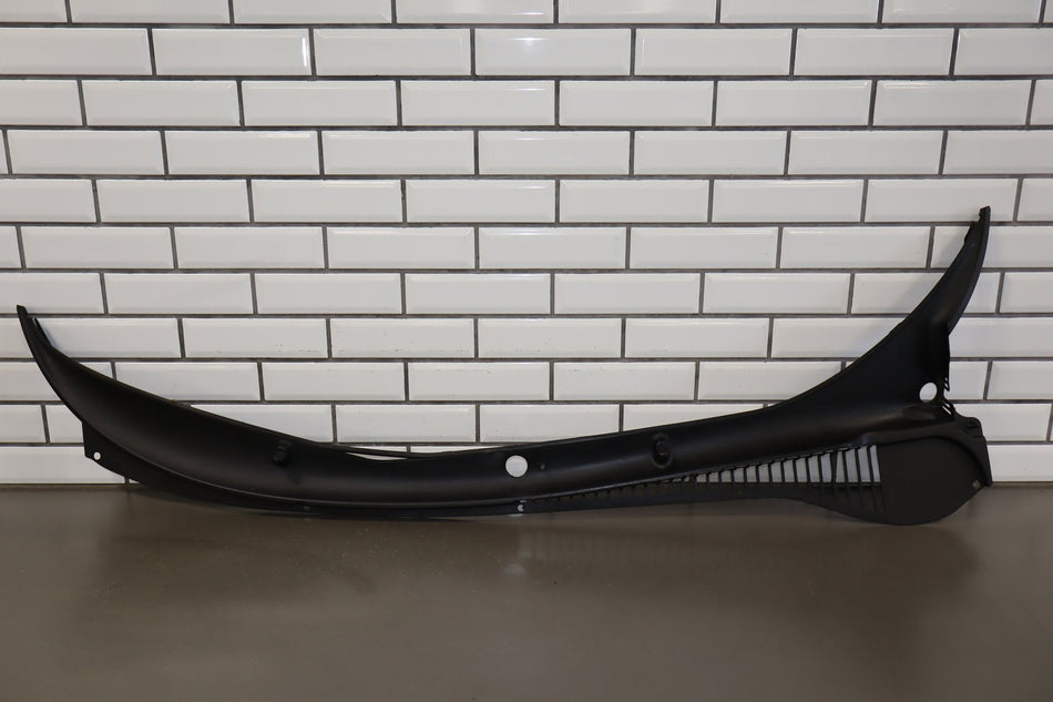 1997-2004 Chevrolet Corvette C5 Cowl Vent Panel 10446063
