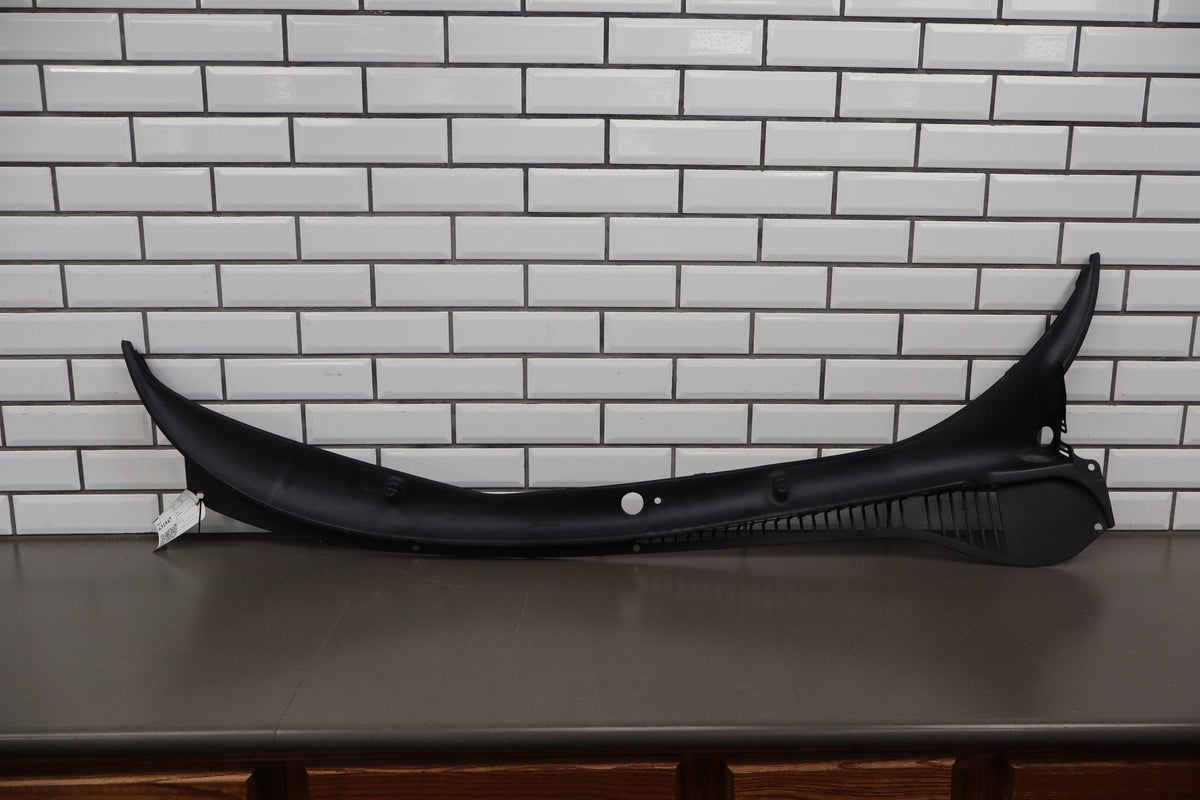 1997-2004 Chevrolet Corvette C5 Cowl Vent Panel 10446063