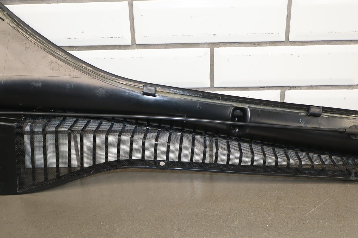 1997-2004 Chevrolet Corvette C5 Cowl Vent Panel 10446063