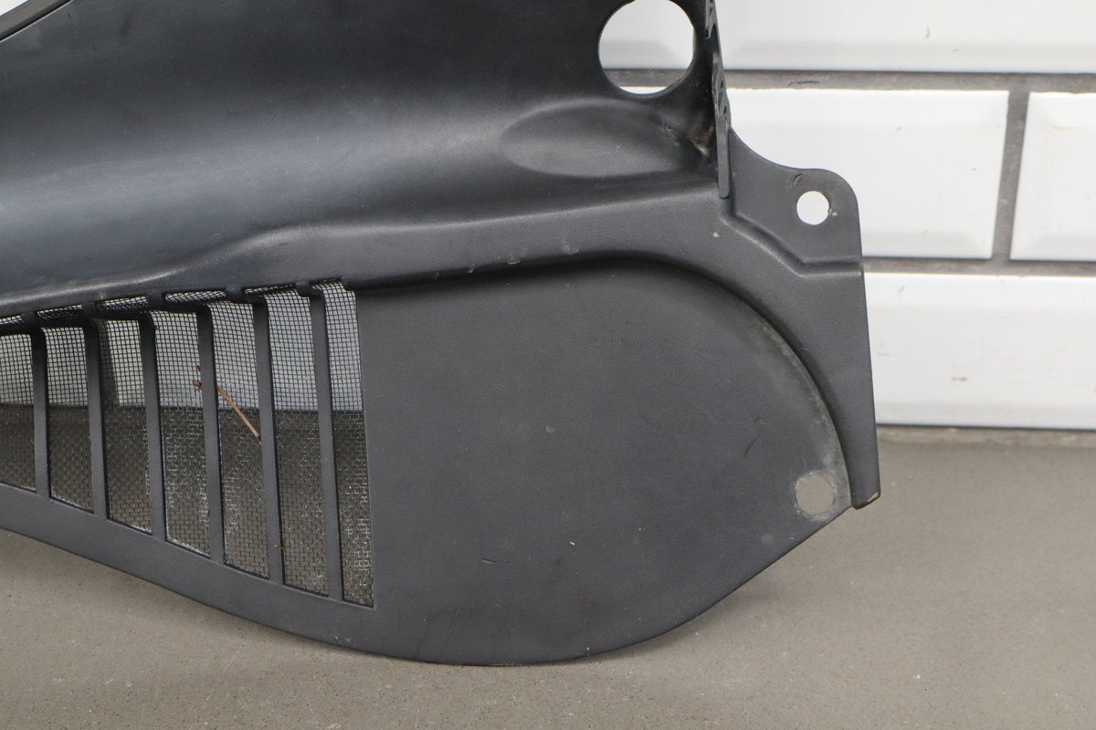 1997-2004 Chevrolet Corvette C5 Cowl Vent Panel 10446063