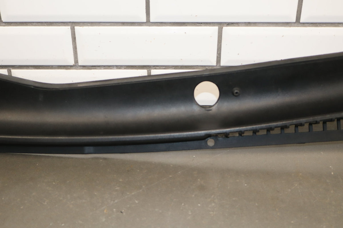 1997-2004 Chevrolet Corvette C5 Cowl Vent Panel 10446063