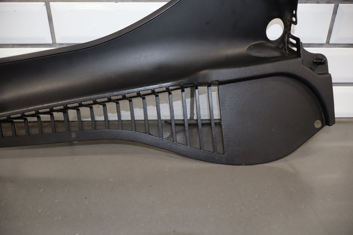 1997-2004 Chevrolet Corvette C5 Cowl Vent Panel 10446063