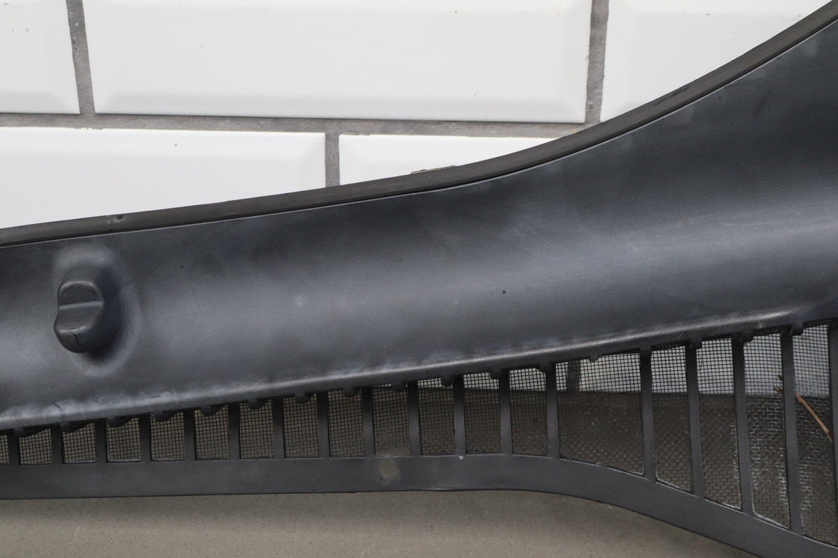 1997-2004 Chevrolet Corvette C5 Cowl Vent Panel 10446063